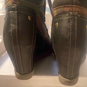 Great shoe! Guess wedges